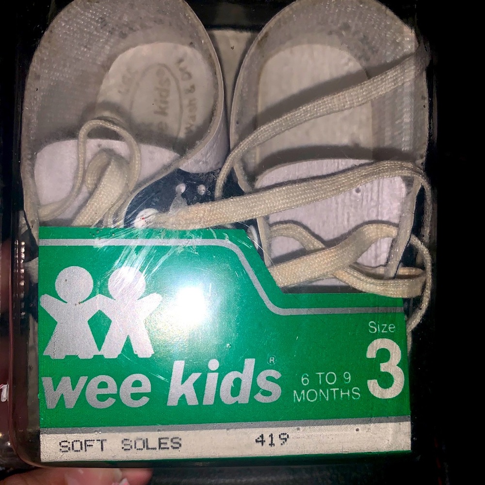 Vintage Wee baby saddle shoes. NEW